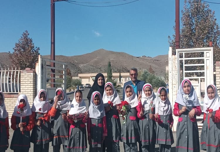 دبستان آوای اندیشه